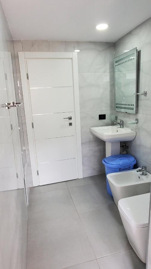 Olsi Apartment Vlorë Екстериор снимка